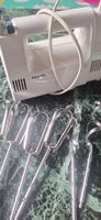 Handmixer Philips, mit Schneebesen und Knethaken, weiss