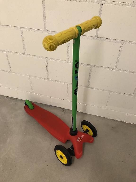 Micro Kickboard: Micro scooter – D'occasion à Zurich par MariaSPO