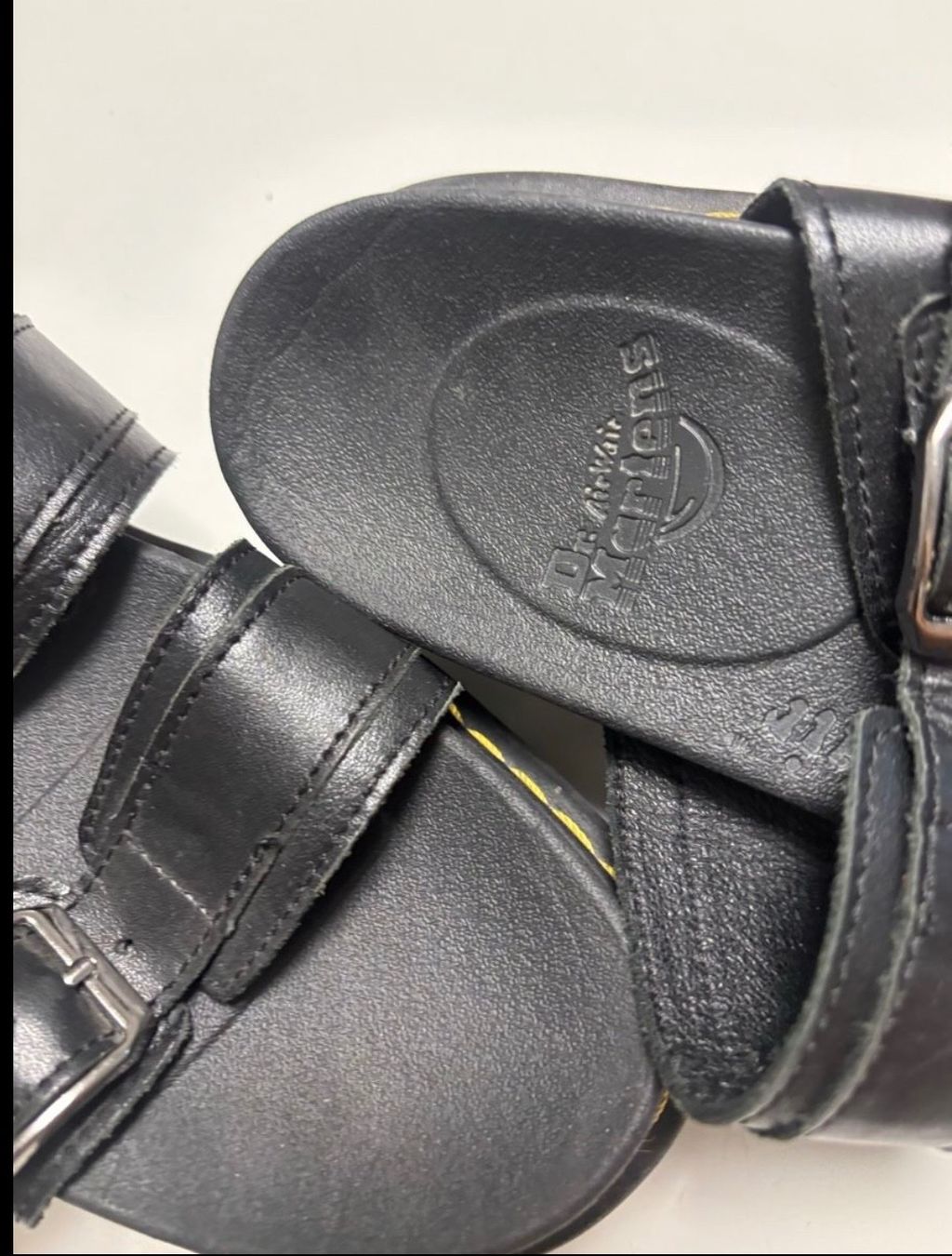 Dr. Martens Chaussures femmes: Sandalen Dr. Martens – D'occasion à Münchenbuchsee par princesas-2007 2