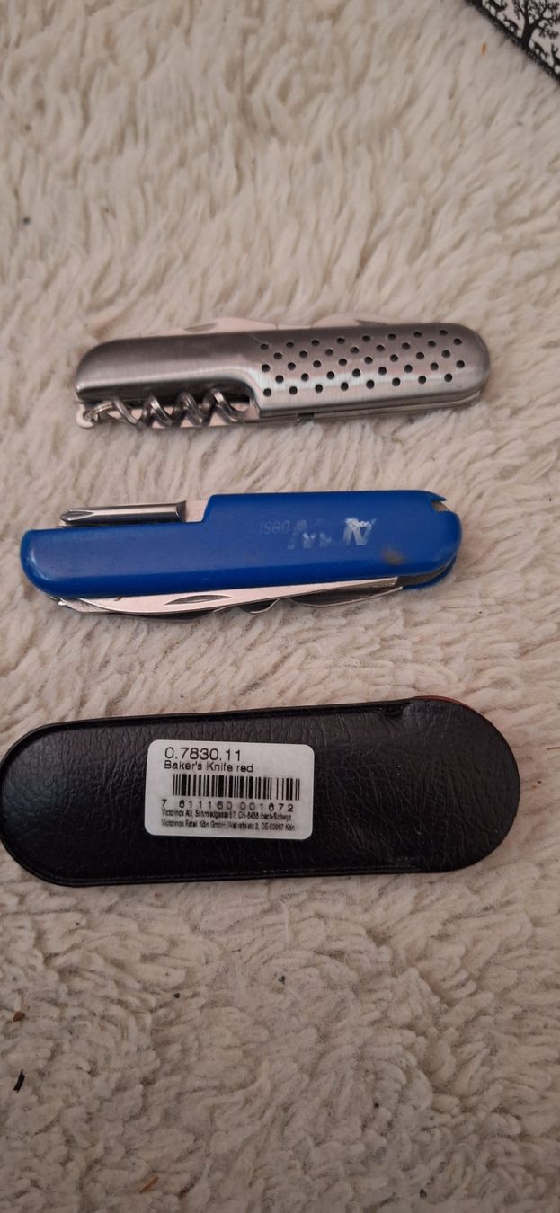 Taschenmesser:  Klappmesser rogebraucht mit Etui – Gebraucht aus Luzern von Briefmarkentaube