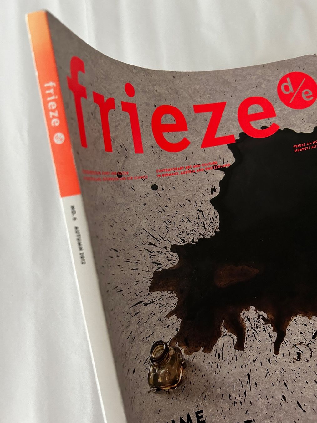 Zeitschriften & Magazine: LATIFA ECHAKHCH . FRANK STELLA. frieze d/e 2012 – Gebraucht aus Zürich von Coffeetable88 3