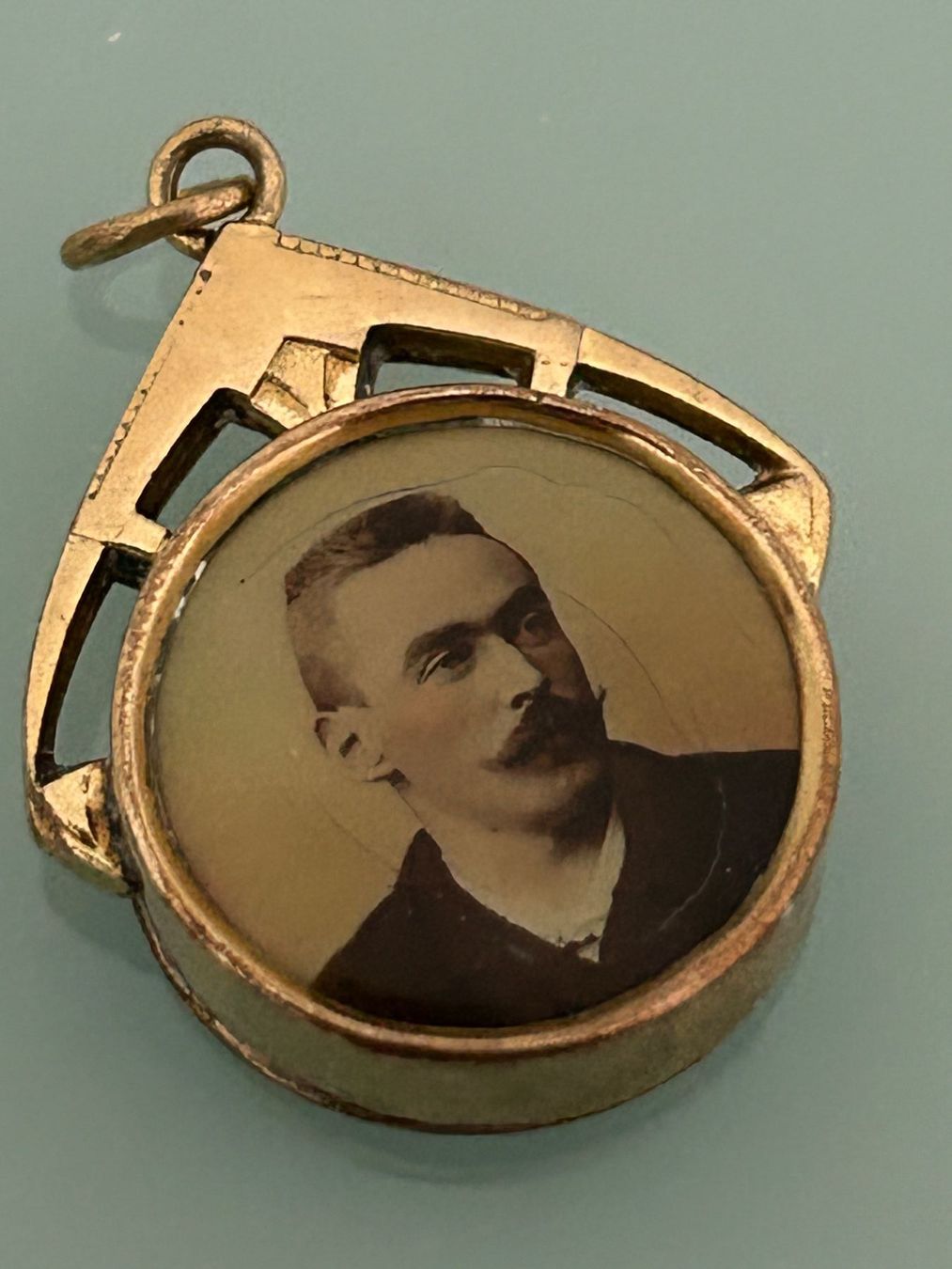 Pendentifs: Schönes doppelseitiges Medaillon – D'occasion à Eschenz par glaro14