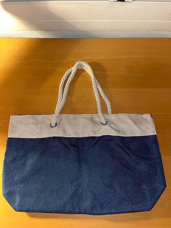 Sacs femmes: STRANDTASCHE  – D'occasion à Maur par tab_z9rh 1
