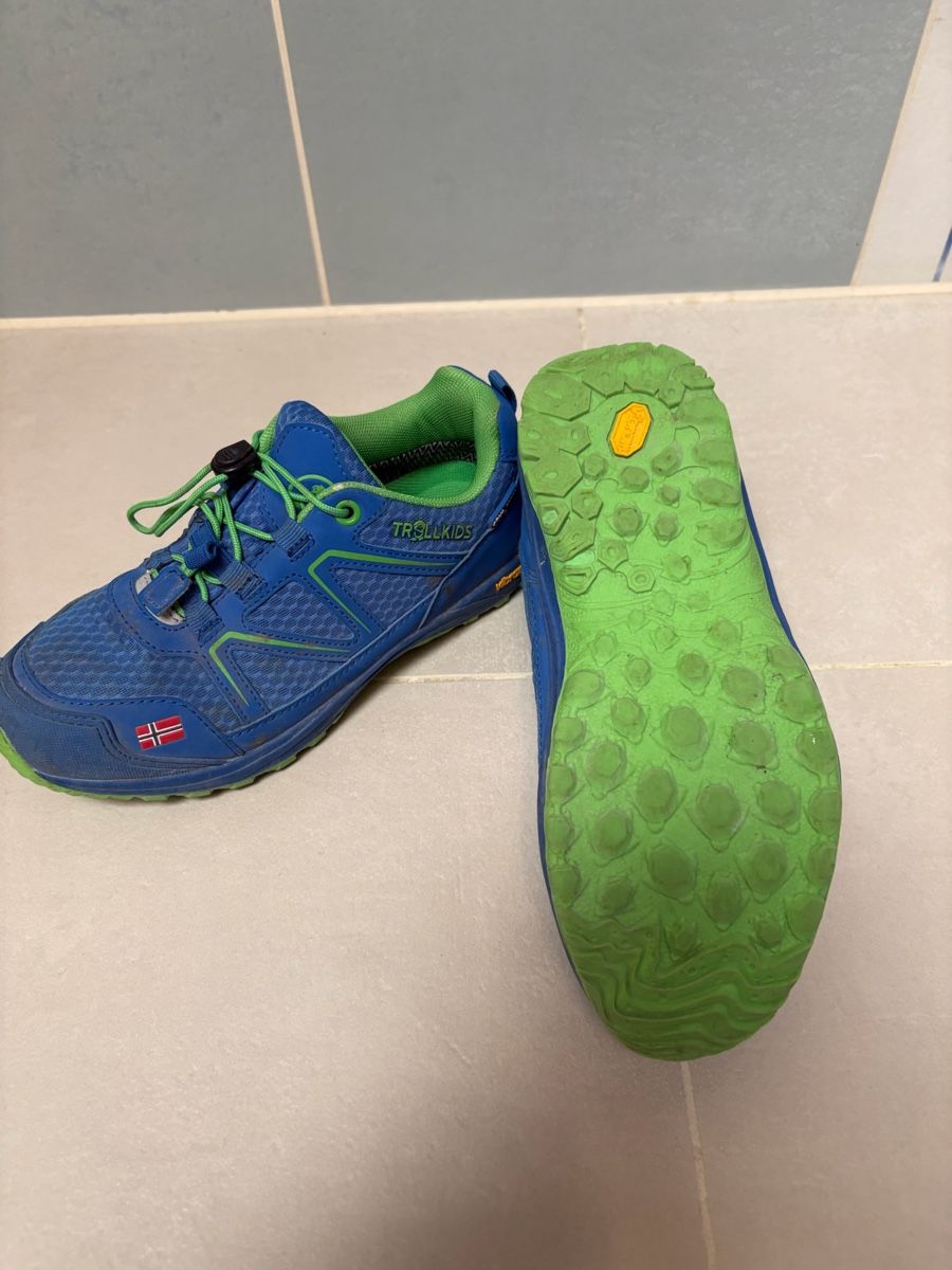 Schuhe für Jungen: Wanderschuhe Gr. 33 – Gebraucht aus Oberwil-Lieli von mil_z56m
