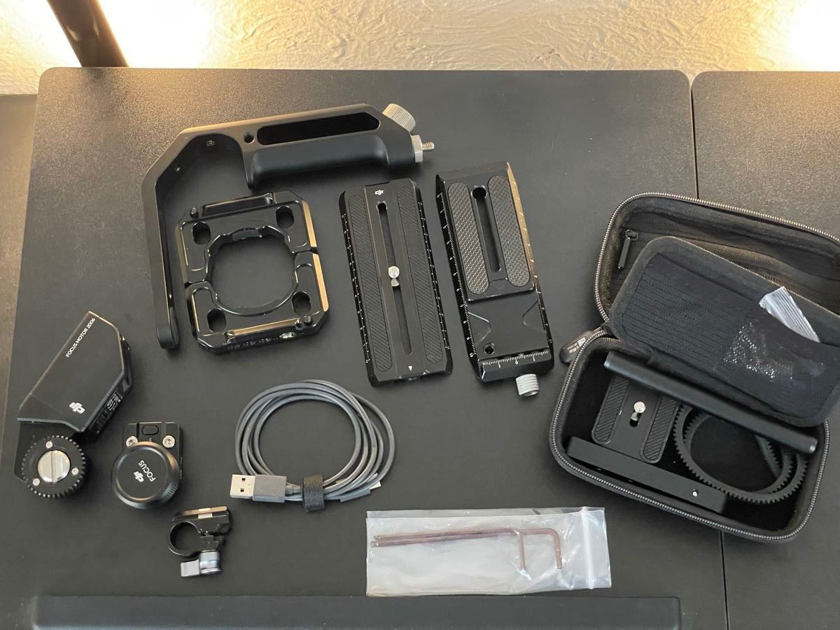 DJI Altri Accessori: DJI Ronin-S Camera Gimbal Stabilizer Set with Case – Usato da Diepoldsau venduto da Mike.07 2