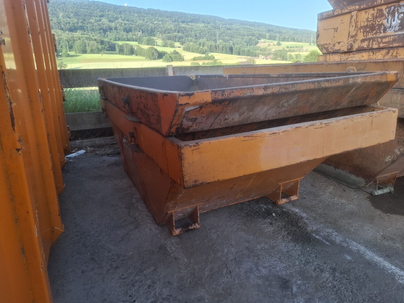 Contenitori edile: 1x Welaki-Mulde 4 m3 mit Klappe – Usato da Schöfflisdorf venduto da locobennito 1
