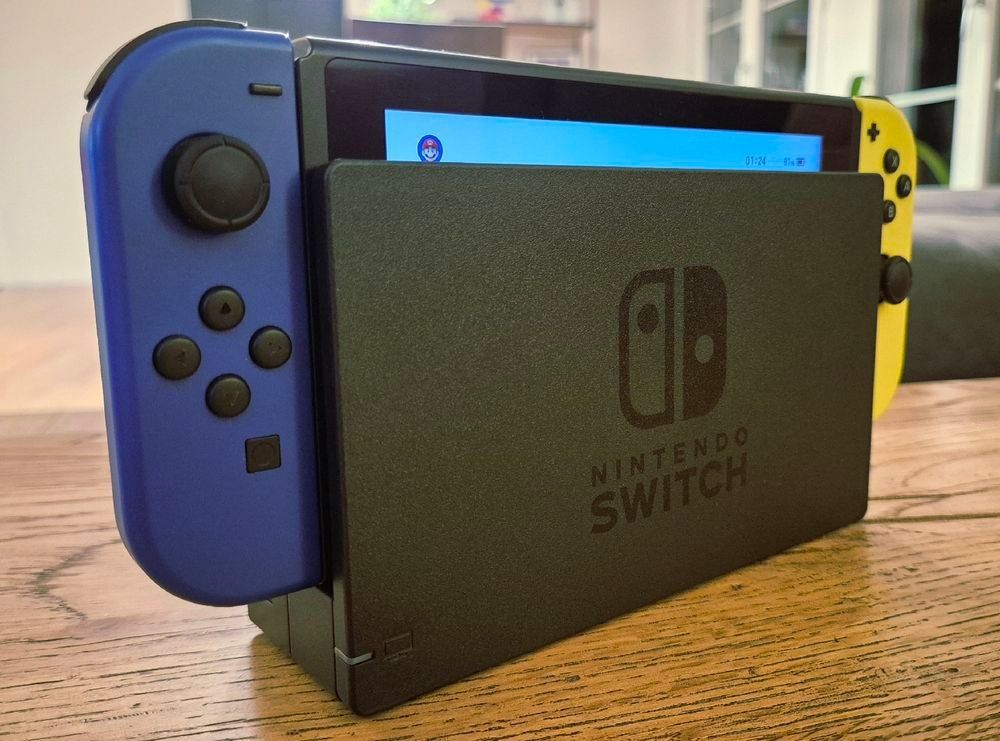 Nintendo Console: Nintendo Switch V2 + Splatoon 2 – Usato da Zürich venduto da Paulaner0 3
