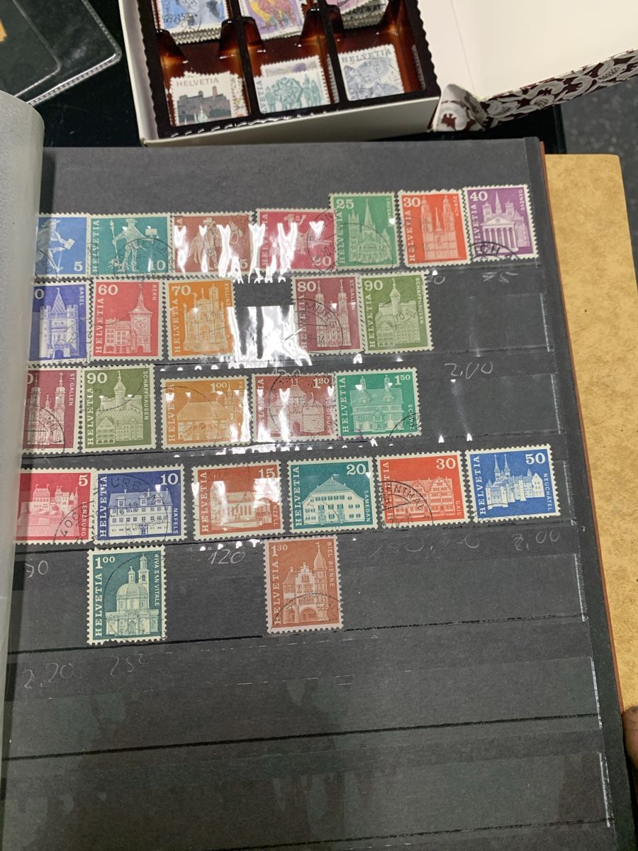 Tous les timbres: Briefmarken Album Konvolut  – D'occasion à Aefligen par vw-golf 6