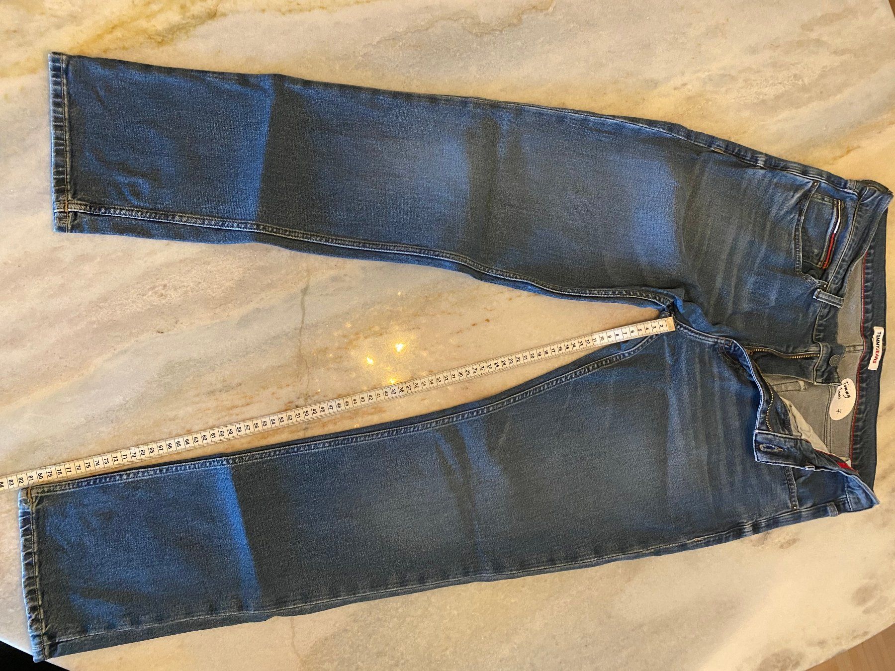 Tommy Hilfiger Jeans: Herren Tommy Hilfiker Jeans – Usato da Hinteregg venduto da Cadi1