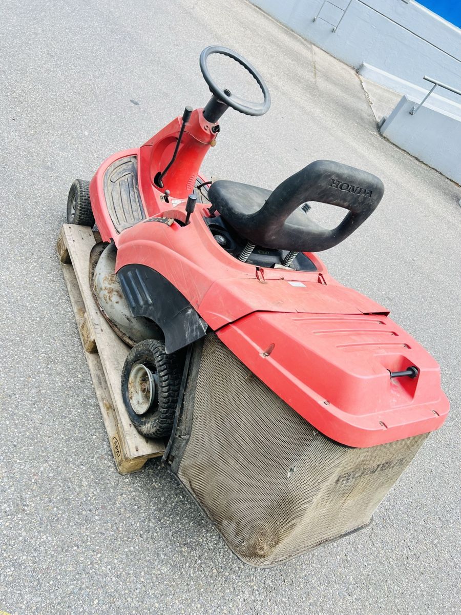 Honda Tagliaerba: Rasentraktor Honda 1211 – Difettoso da Urdorf venduto da Faz_19 8