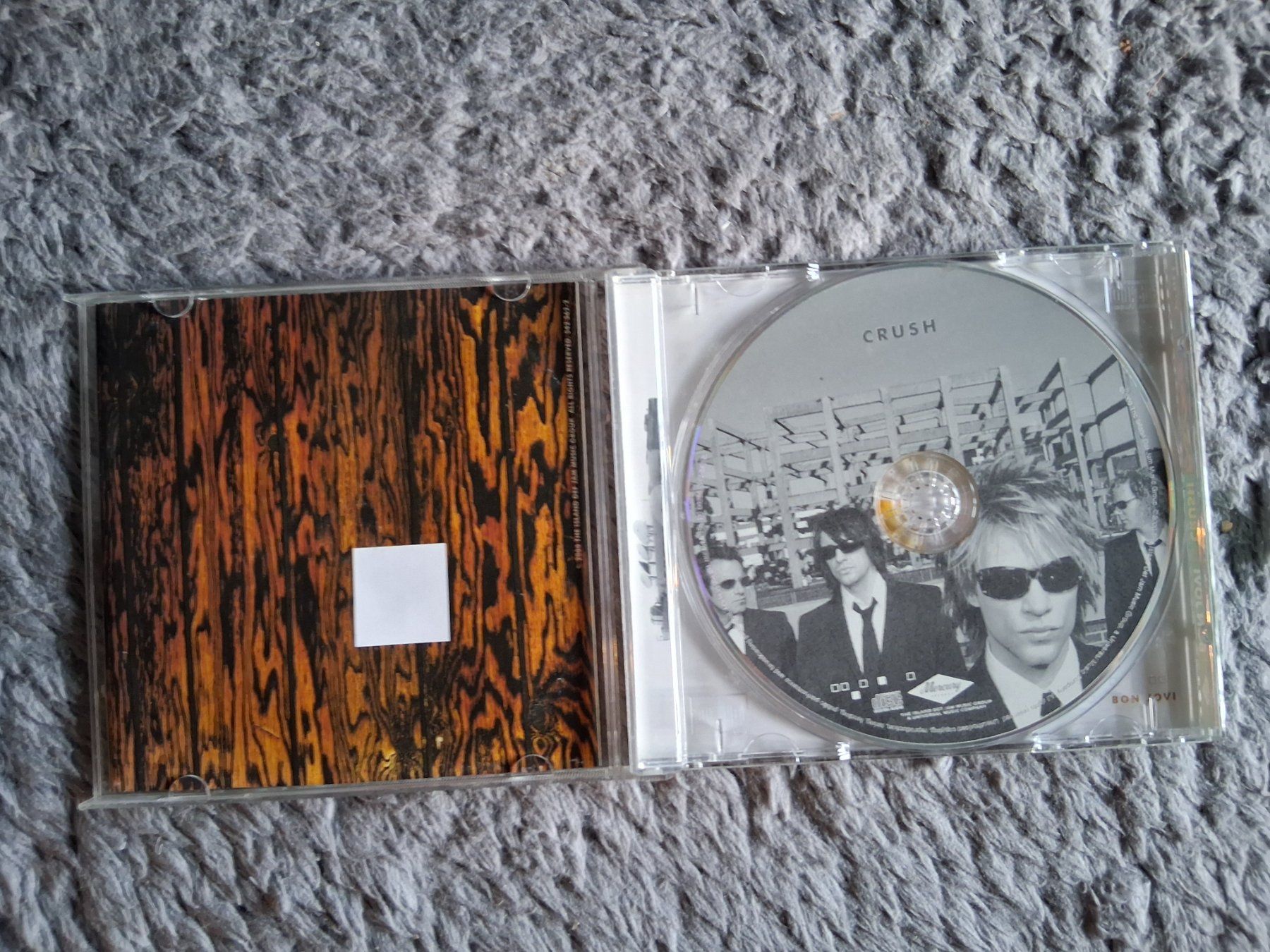 CD: BON JOVI    CRUSH    CD – Usato da Wetzikon ZH venduto da Ramones01 2