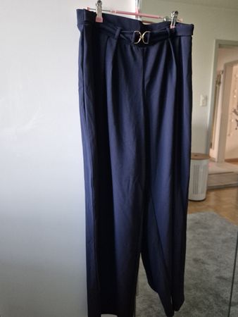 Elegante Damen Stoffhose H&M, dunkelblau, mit Gürtel