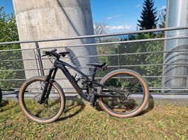 E-Bike 2025 Trek fuel exe 9.7 M Carbon 2025 