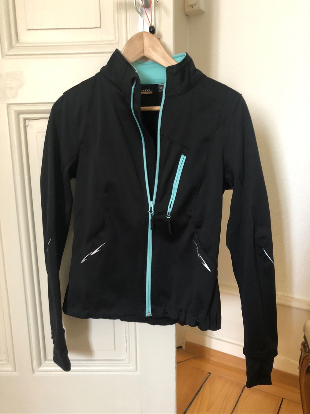 Vestes: Jacke Jogging – D'occasion à Zürich par Chanelle07
