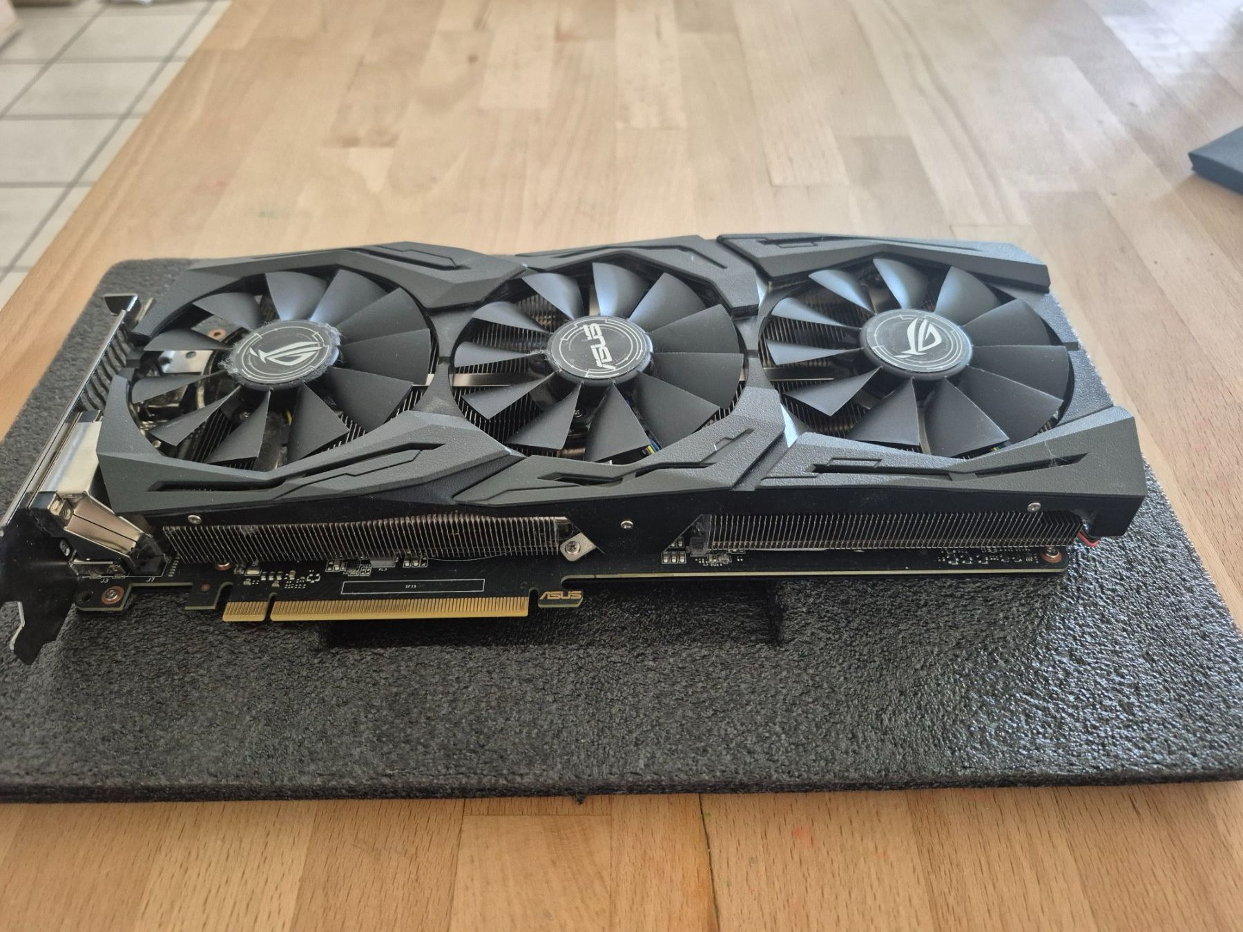 Schede grafiche: ASUS ROG STRIX GeForce GTX 1060 6G GAMING – Usato da Gordola venduto da ohdecas 1