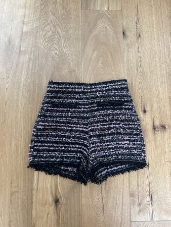 Zara Shorts Tweed schwarz lila gestreift Grösse S neuwertig