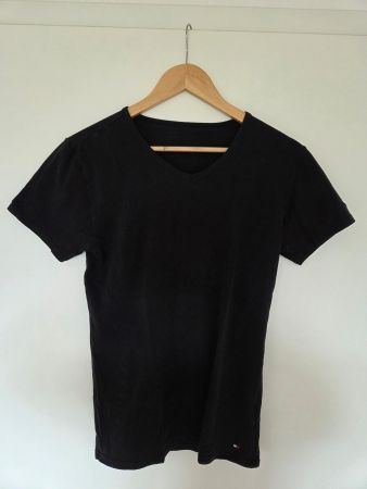 Tommy Hilfiger V-Neck T-Shirt Schwarz Stretch Gr. S
