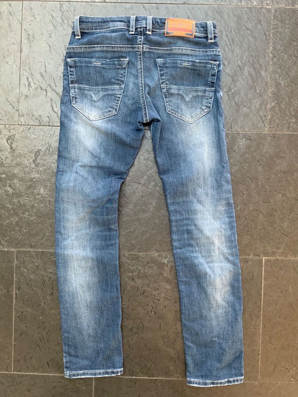 Pantalons: Jeans Mädchen, DIESEL Thommer-J, Size 10Y – D'occasion à Stäfa par sylla73 1