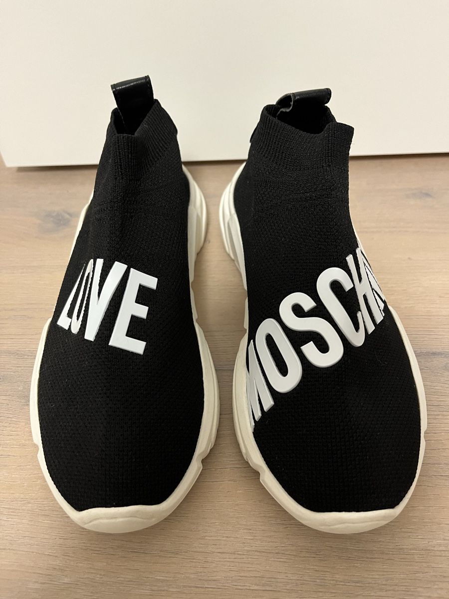 Moschino Damenschuhe: Love Moschino Sneaker 35 neu – Neu (gemäss Beschreibung) aus Birrwil von vanyboo