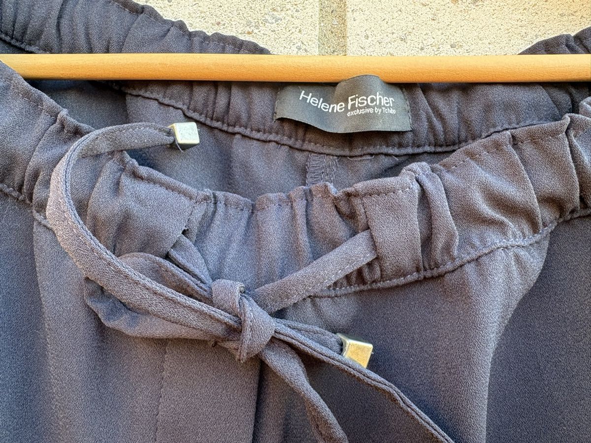 Polyester Hosen: Hose Gr42 100%Polyester Marke Helen Fischer – Neu (gemäss Beschreibung) aus Grenchen von nethy 1