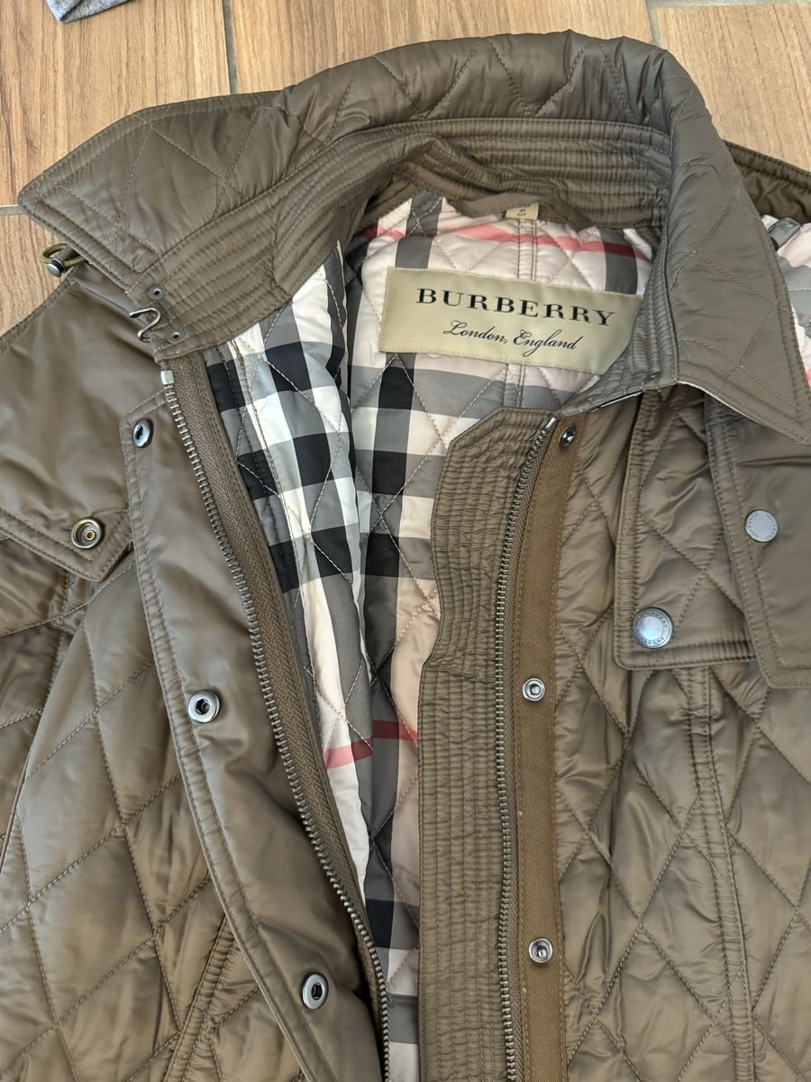 Burberry Giacche: Burberry Nylon Steppjacke – Nuovo (secondo la descrizione) da Zürich venduto da iva_c9dw 1