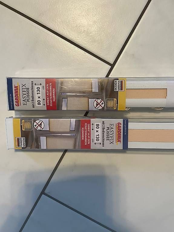Tende: 2 Neue Easyfix Plisse Vorhänge – Usato da Schmitten FR venduto da Zimtstengel