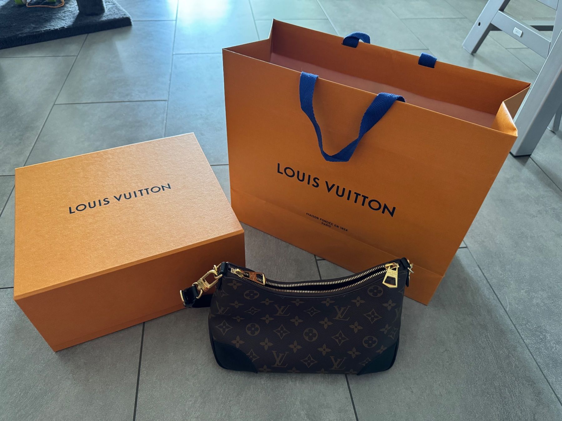 Louis Vuitton Taschen für Damen: Sac Louis Vuitton Boulogne – Neu und originalverpackt aus Bettens von lauriane7 3