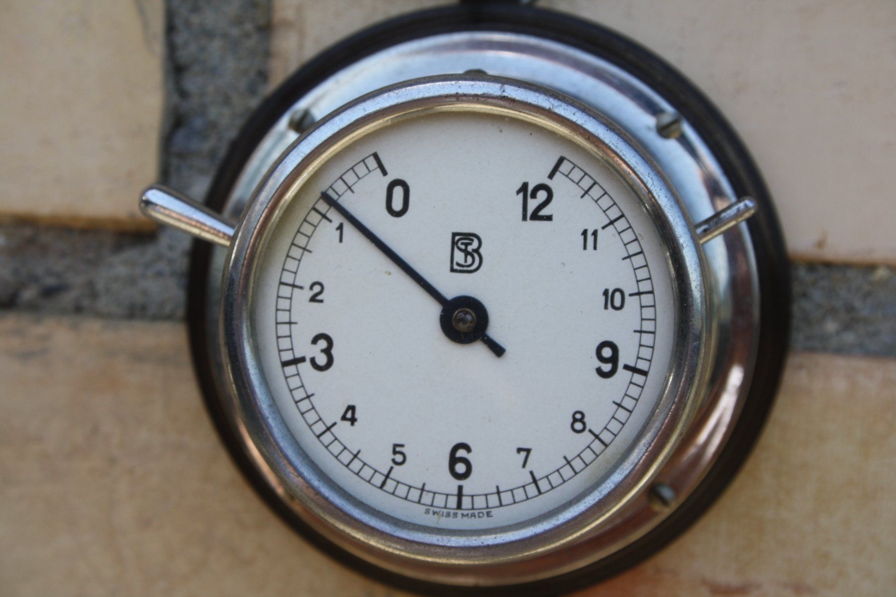 Telefone: TELEFON UHR ANTIK RAR – Gebraucht aus Wauwil von Pneuedy 1