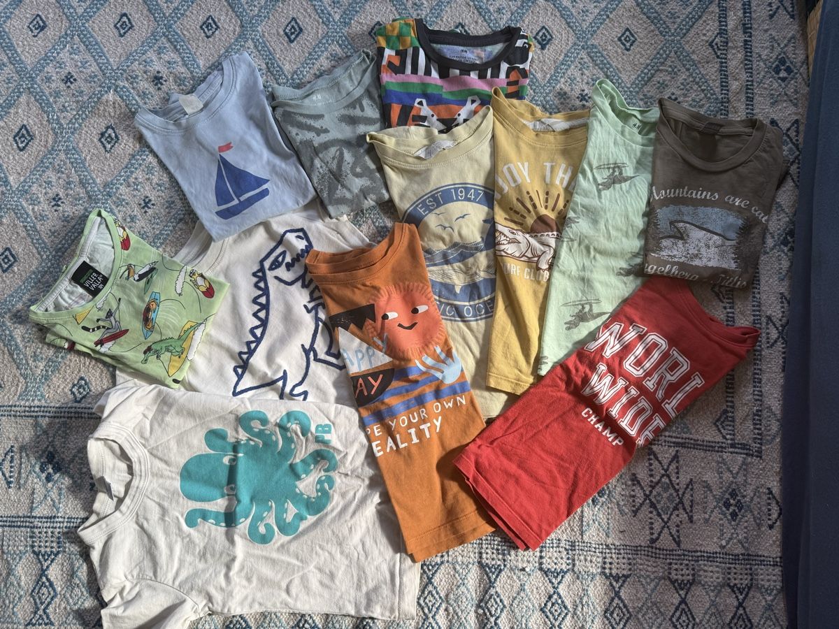 Camicie, T-shirt & Polo: 12 T-Shirts Grösse 98 / 104 – Usato da Münchenstein venduto da nuk2018