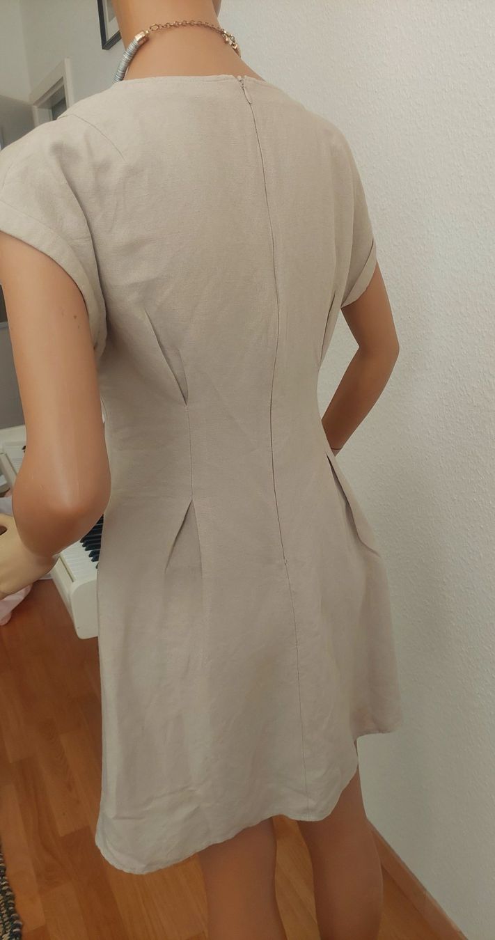 Max Mara Kleider: Robe d'été lin beige, élégante, confortable Max&Co Taille M – Gebraucht aus Genève von a_t_g5kq 2