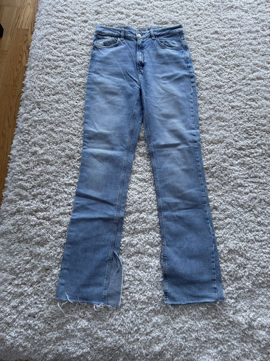 Zara Jeans: Zara Jeans – Nuovo (secondo la descrizione) da Uster venduto da Ehol01