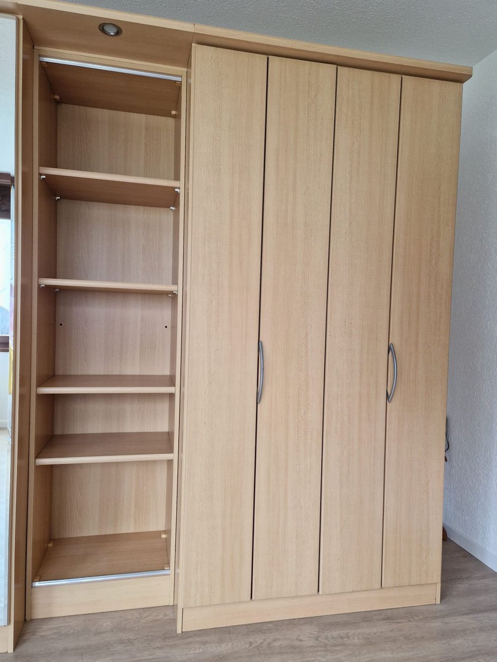 Armadi: Kleiderschrank – Usato da Dürnten venduto da bekanira 2