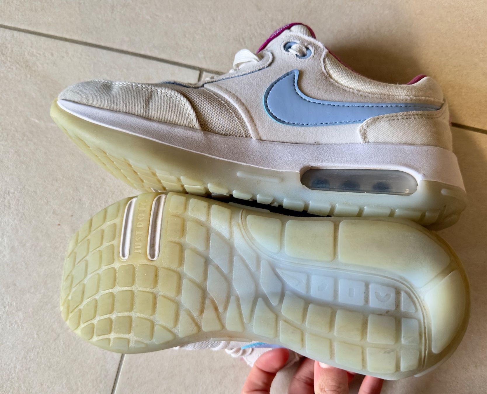 Nike Damenschuhe: Nike air Max Motif EUR 39 – Gebraucht aus Gilly von otiik 2