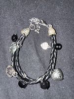 Armband geflochten schwarz mit Charms 