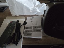 NEUER Smart Beamer 1080P mit Android & Wifi – Heimkino Spass