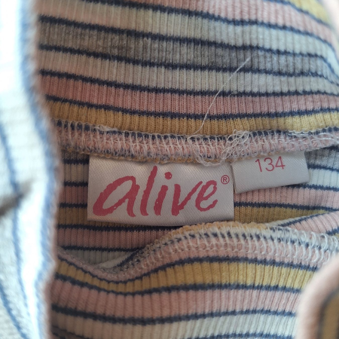 Maglioni & Felpe: Pullover, Gr. 122/128 und 134, Top Zustand – Usato da Richterswil venduto da C011 2