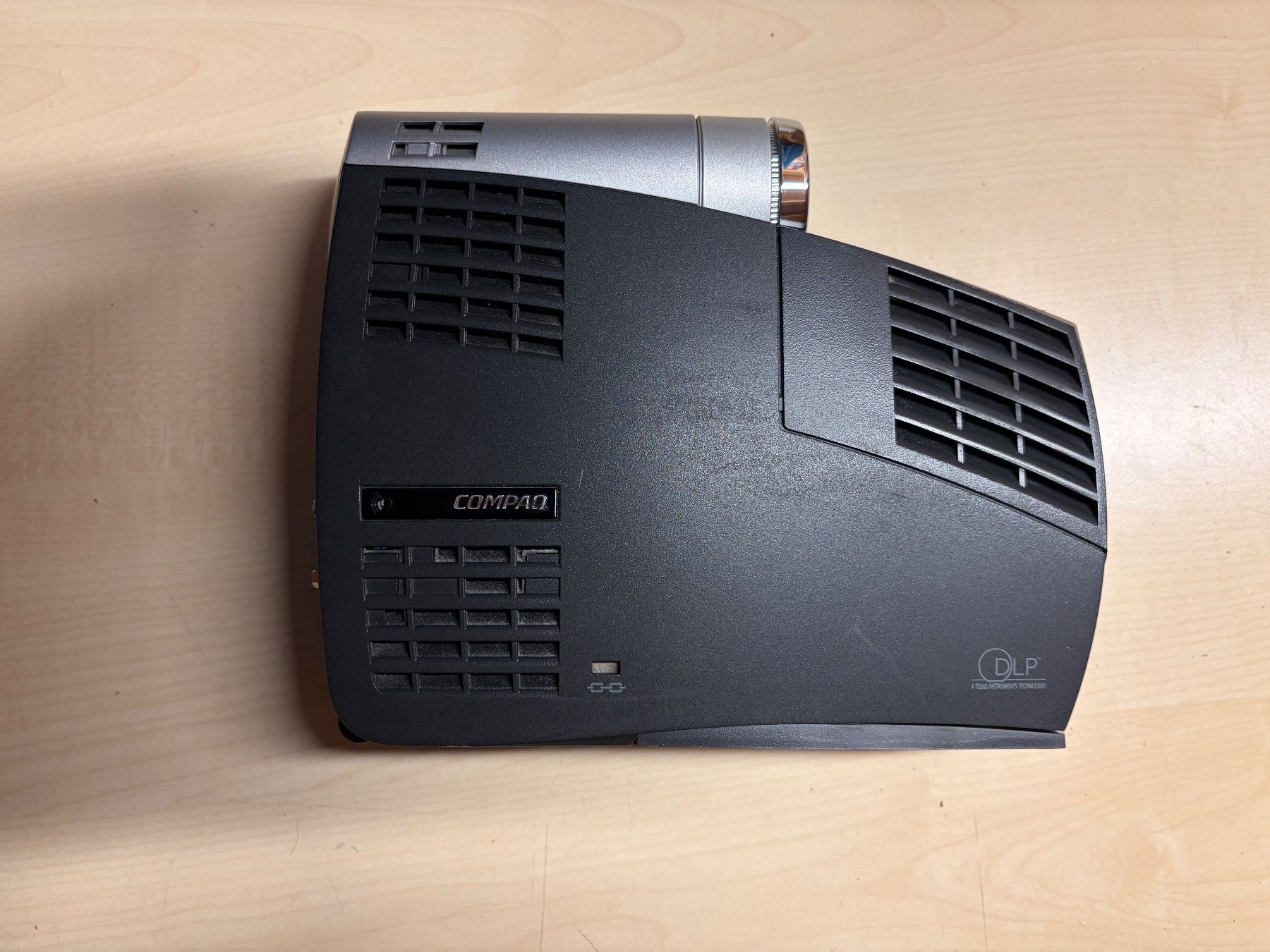 Compaq Vidéoprojecteurs: Beamer Compaq MP 3800 – D'occasion à Serneus par pipo17 4