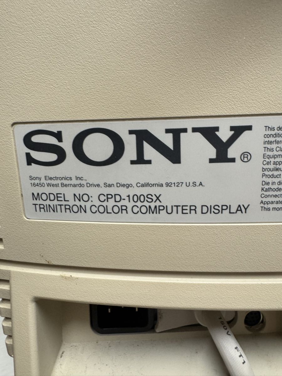 Ecrans: Sony Röhrenmonitor – Défectueux à Esslingen par Ursr1 3