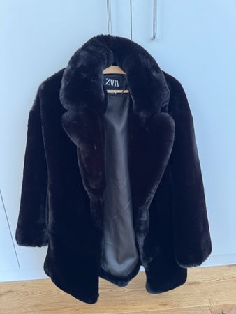 Zara Wintermantel, Schwarz, Kunstpelz, Gr. S - Neuwertig!