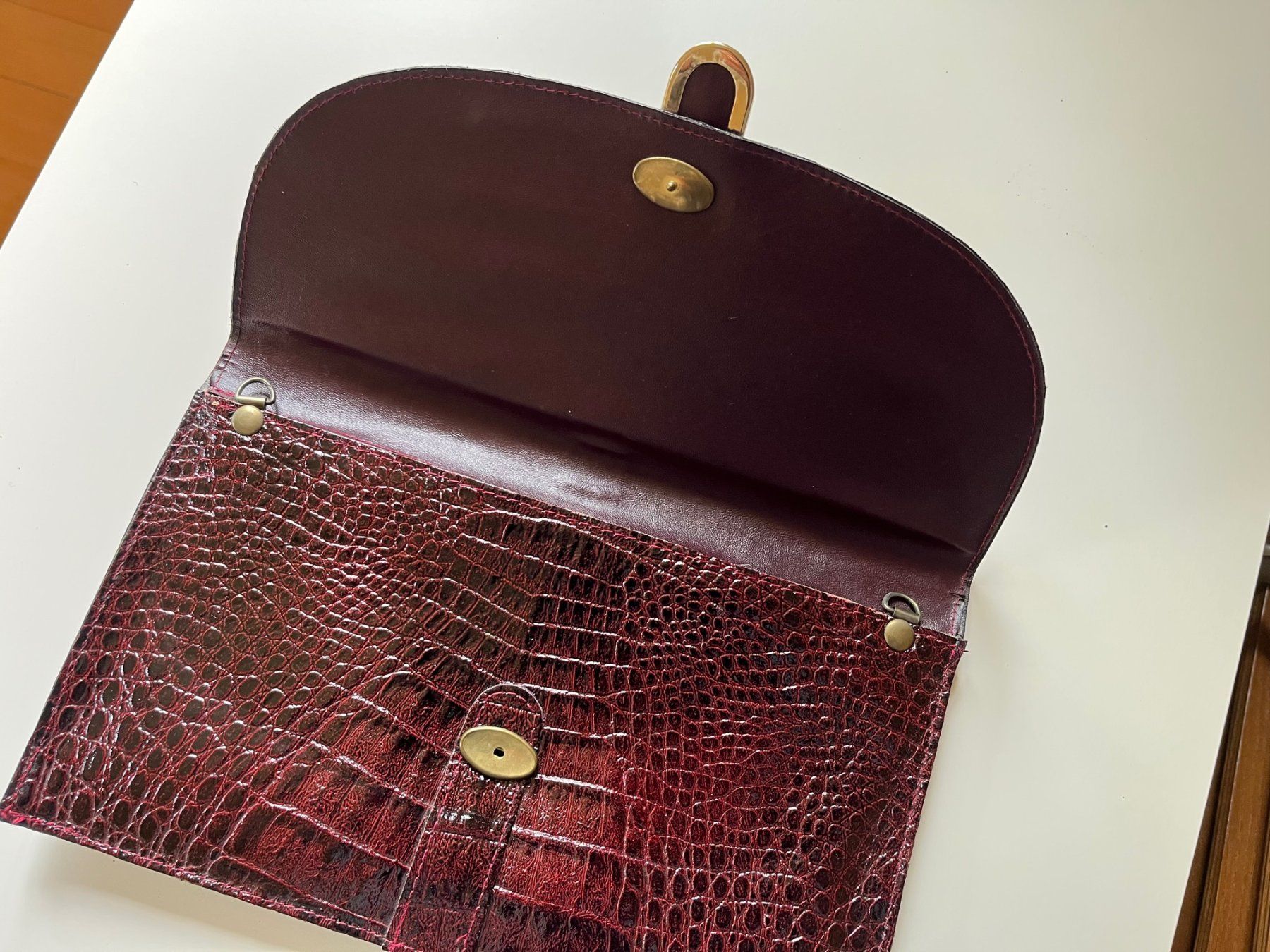 Taschen für Damen: Clutch Handtasche super erhalten! – Gebraucht aus Laufen von Nuria44 1