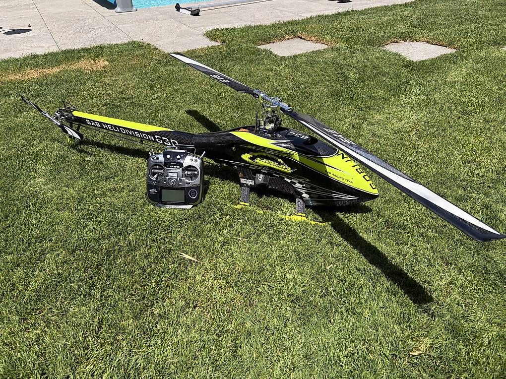 Modellismo RC: Hélicoptère télécommandé – Usato da Noville venduto da fon_6jgn 2