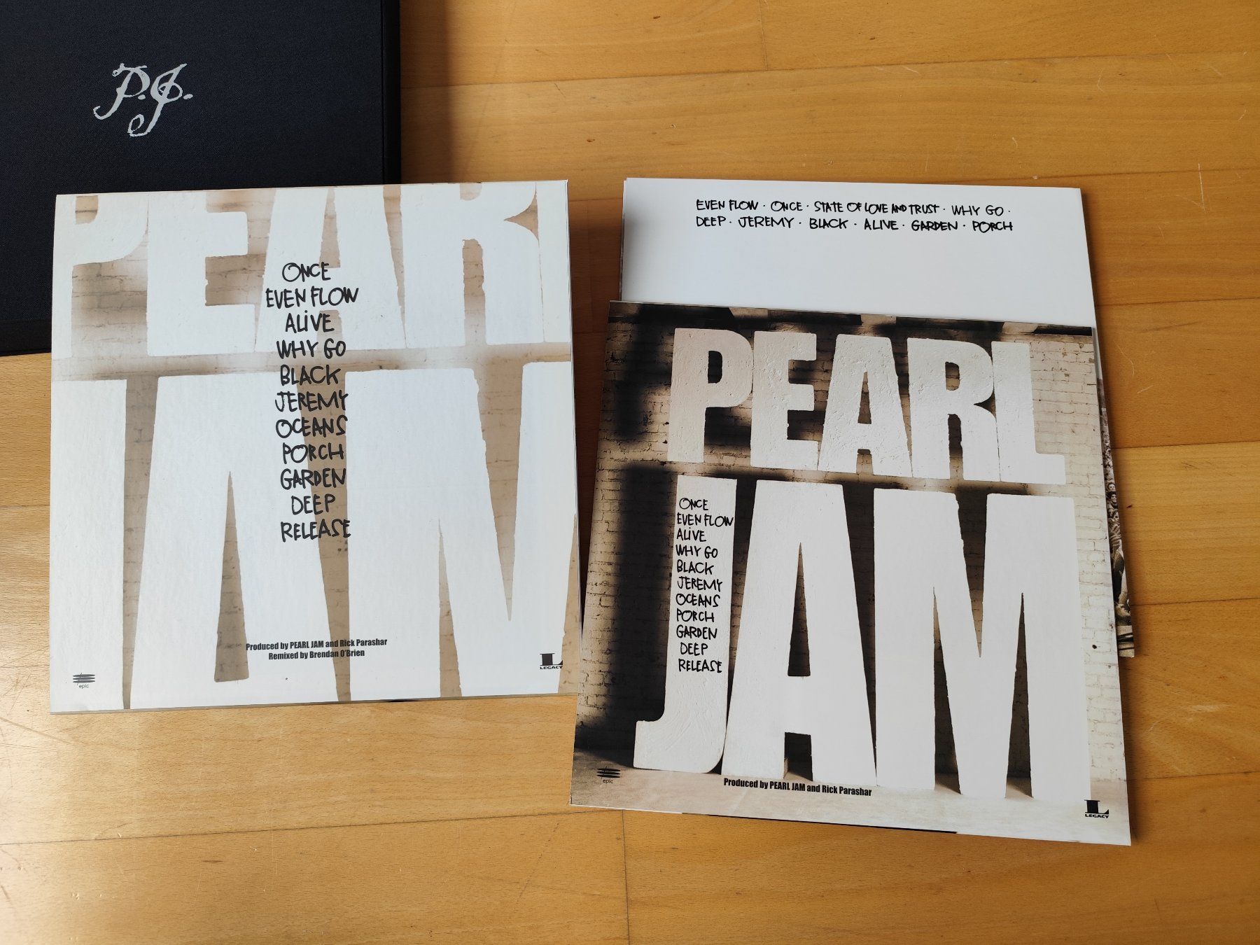Dischi in vinile: Pearl Jam Ten Super Deluxe box – Usato da Zofingen venduto da Debohli 6