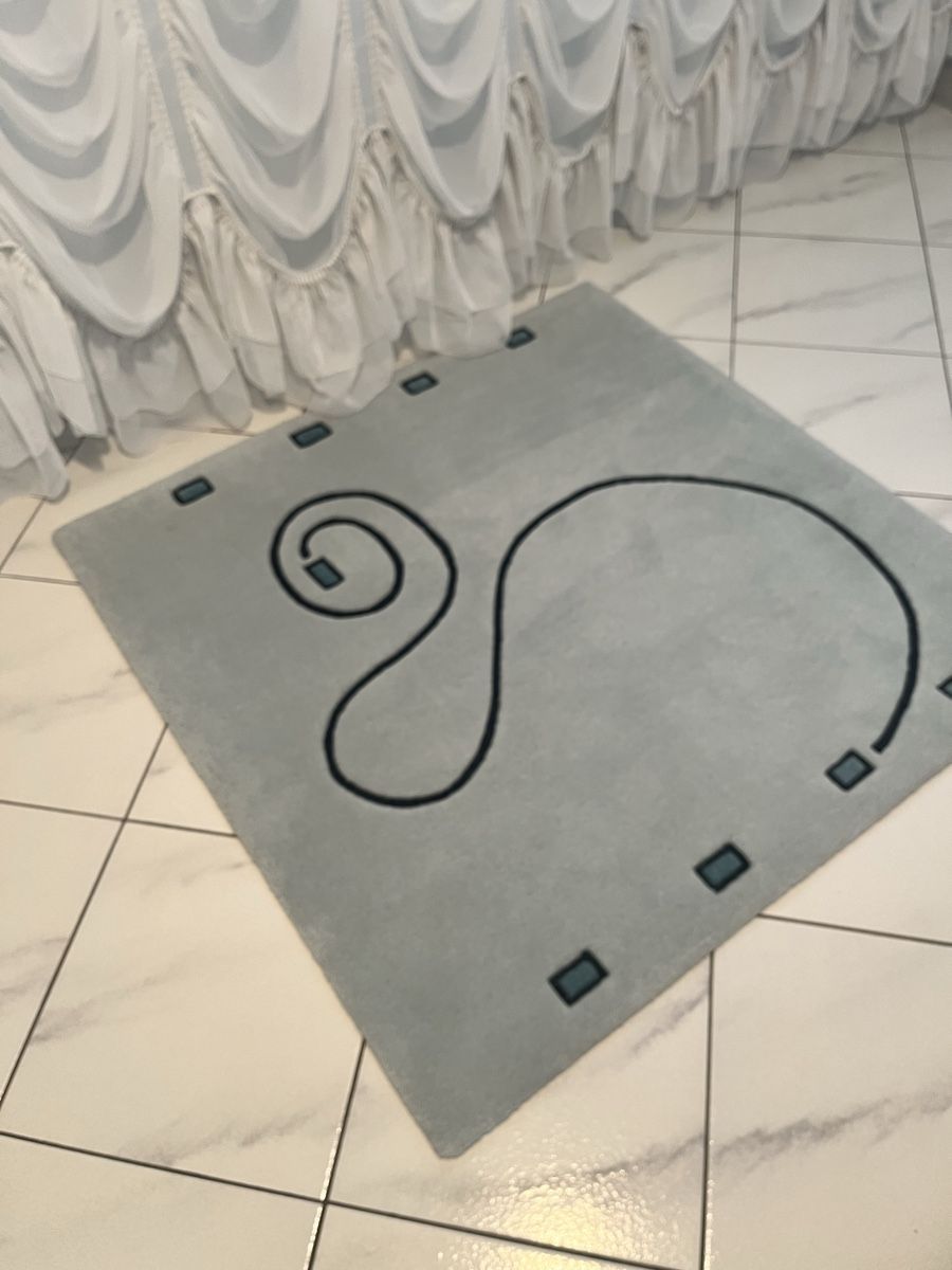 Tappeti: Teppich hellblau 98x98cm – Usato da Hinwil venduto da dire07