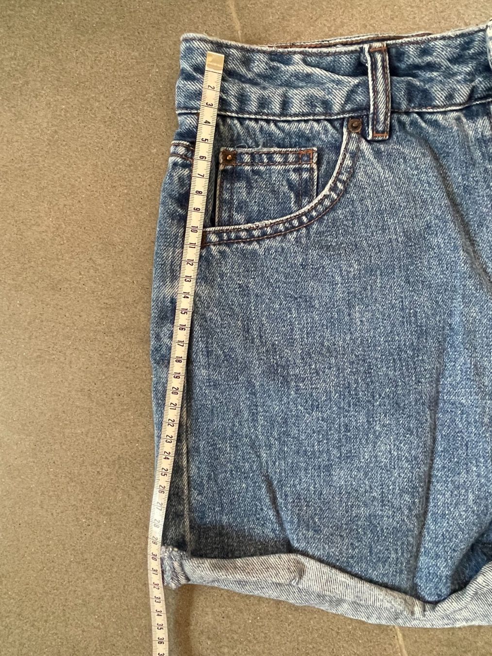 Pull&Bear Hosen: Hotpants Pull & Bear / Grösse 26 = EU 34-36 – Gebraucht aus Zofingen von angito 4