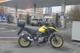 Suzuki V-Strom DL 650 XT, gelb Jg. 2025, erst 2400 Kilometer