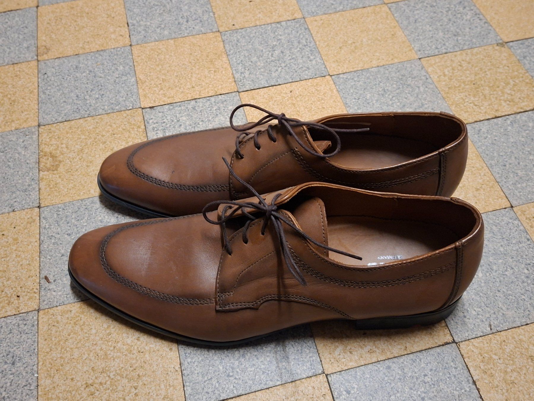 Scarpe da uomo: schöne Schuhe Loyd Grösse 43 – Usato da Tafers venduto da Bluppi5 2