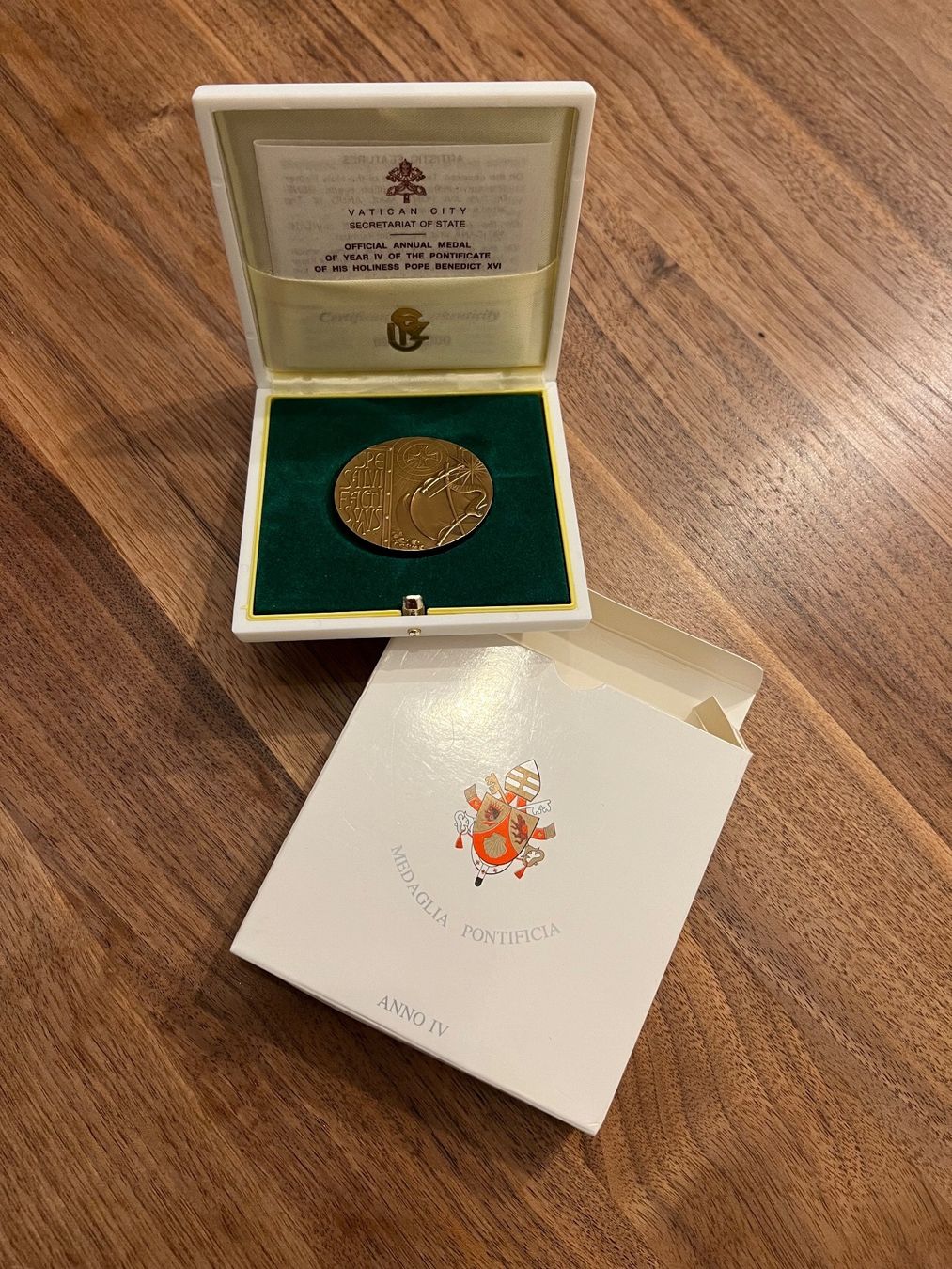 Medaglie: Medaille Benedetto XVI – Nuovo e nell'imballaggio originale da Appenzell venduto da ErMaBaGm 1
