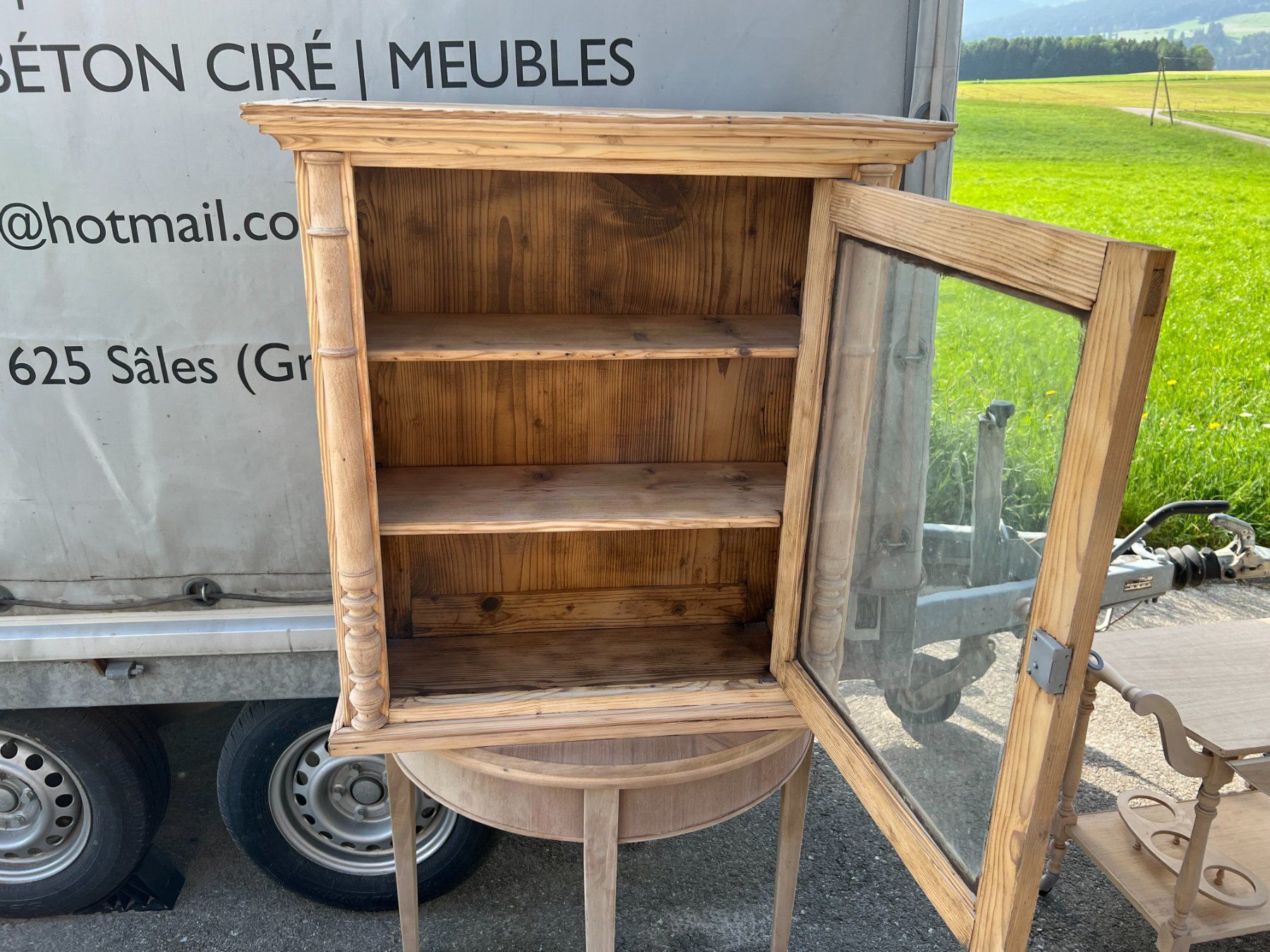 Vetrine: ART 1097-J Vitrine sapin sablé – Usato da Pont-La-Ville venduto da BCMGLEAL 2