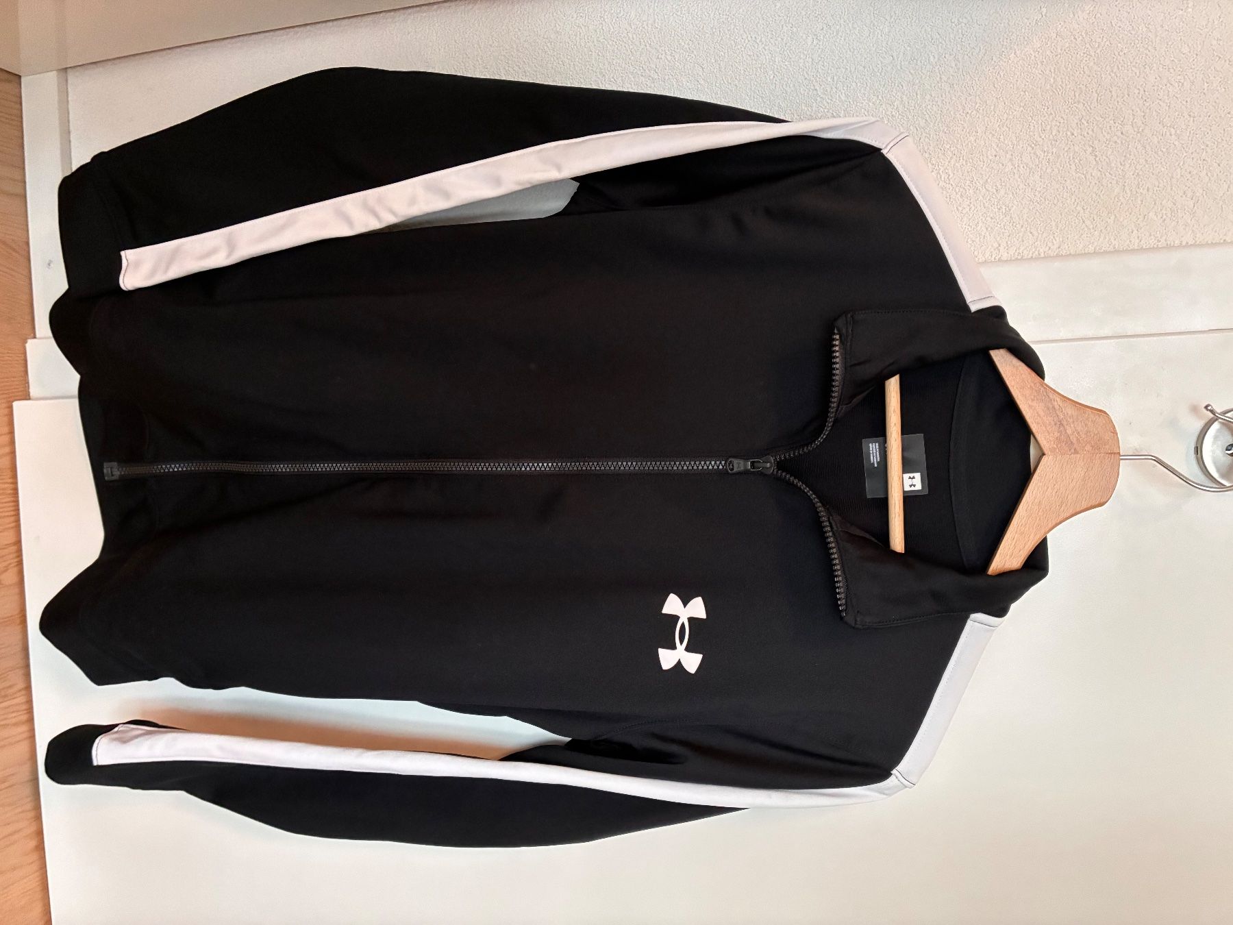 Tute: Tuta Under Armour – Usato da Fribourg venduto da np_1993