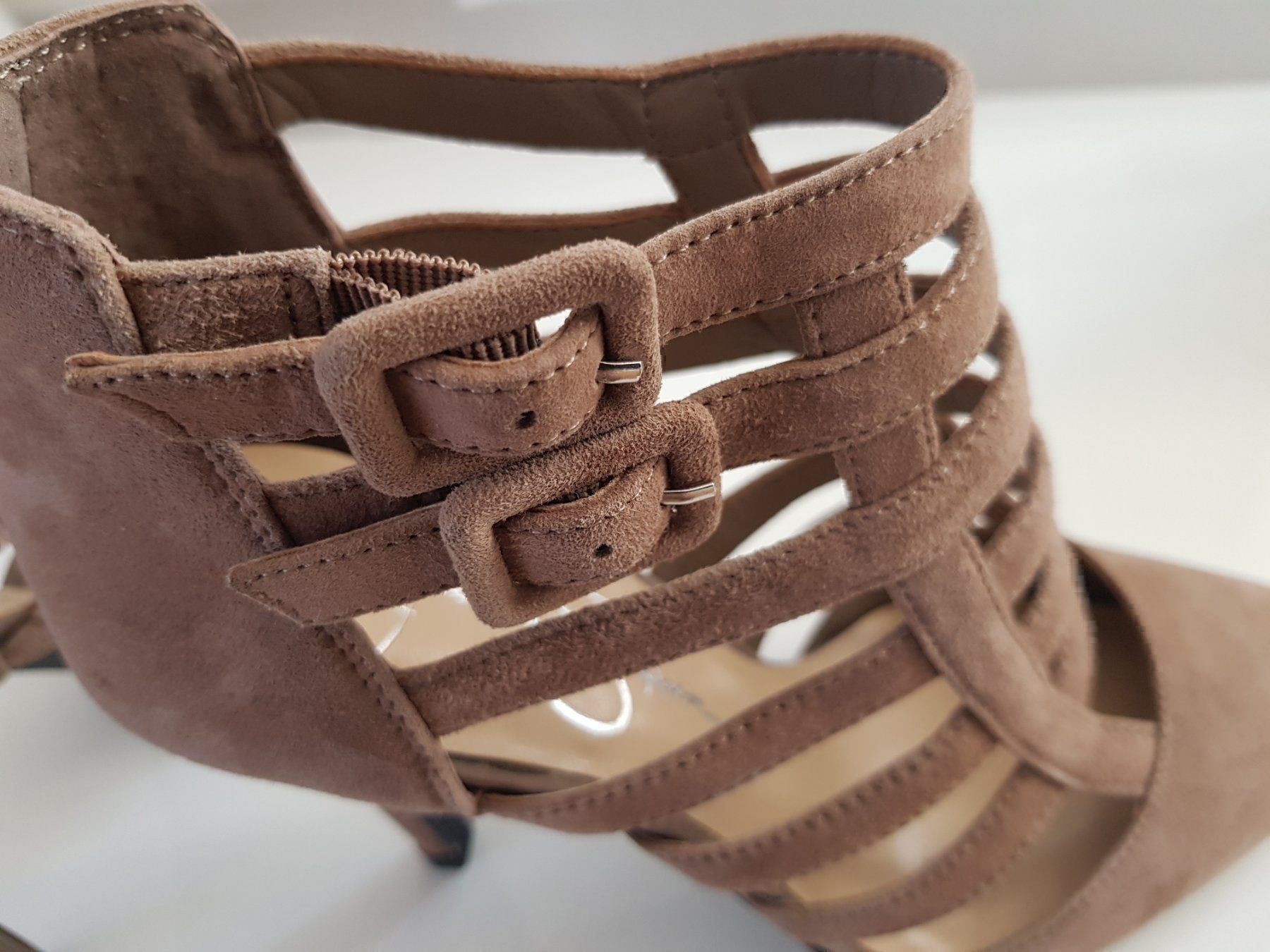 Damenschuhe: Stiefelette von Jessica Simpson – Neu (gemäss Beschreibung) aus Küsnacht ZH von 2011_ 6